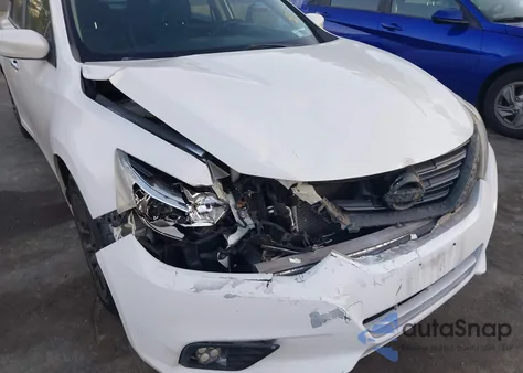 2016 Nissan Altima 2.5/2.5 S/2.5 Sl/2.5 Sr/2.5 Sv из США, поврежденный, VIN 1N4AL3AP7GC186370